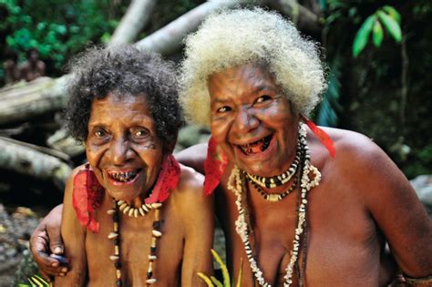 Traditional Tufi Ladies Papua New Guinea Adventure Bagging