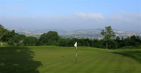 Before night approaches, the player is advised to build a shelter of any sort, which can be placed by using the survival guide and clicking on the icon next to the object that the player wishes to construct. The latest golf rules in Wales and how many people you can ...