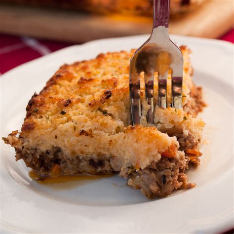 Shepherd's pie (made with lamb meat) is similar to cottage pie (made with beef). Shepherd's Pie (Paleo, Whole30)