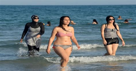 Saudi Arabia To Build Beach Resort Where Women Can Wear Bikinis Olomoinfo