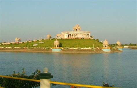 * mutluluk ve acıların içinde i̇badet gajanan maharaj her gün. | Gajanan Darshan | - Gajanan Maharaj Shegaon, Online ...