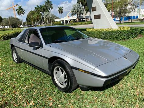 1984 Pontiac Fiero Like New Only 88000 Miles Very Clean No Reserve For