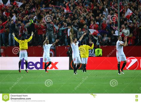 seˈβiʎa ˈfuðβol ˈkluβ), is a spanish professional football club based in seville, the capital and largest city of the autonomous community of andalusia, spain. Sevilla FC Players Celebrating With Fans The Victory ...