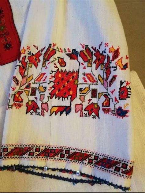 pin-by-svetlana-jeleva-on-folk-embroidery-folk-embroidery,-embroidery-craft,-embroidery