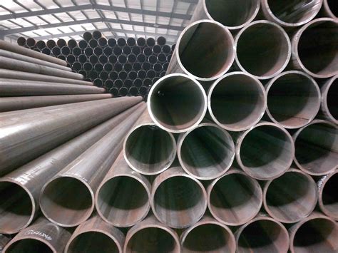 China Erw Welded Carbon Steel Pipe Photos Pictures Made In China Com