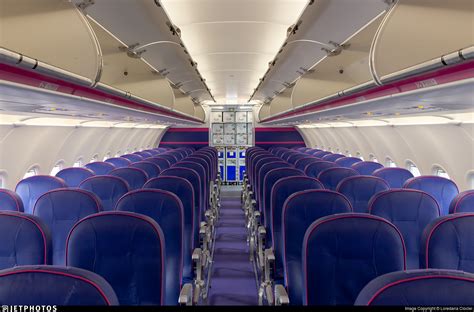 Ha Lxi Airbus A321 231 Wizz Air Loredana Cioclei Jetphotos