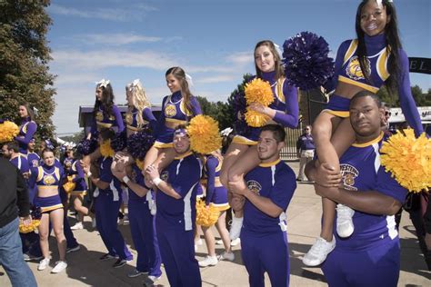 Pin By Western Illinois University On Leatherneck Homecoming Fashion