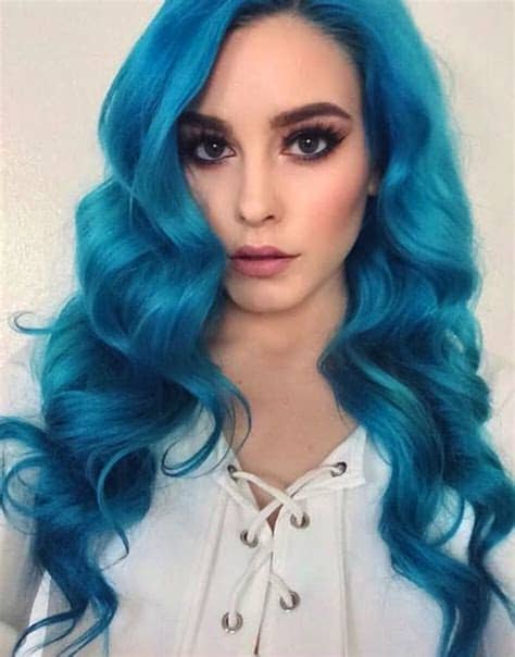 How would you describe this look? Get a Turquoise Hair Dye To Stand Out In The Crowd ...