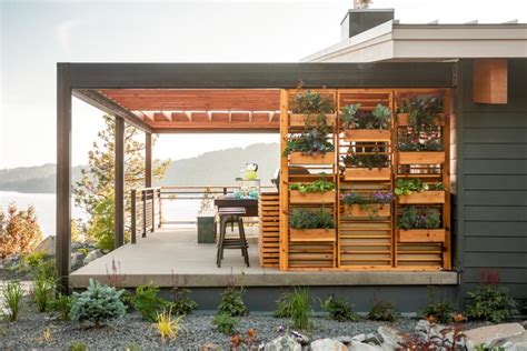 33 Amazing Outdoor Kitchens | Outdoor privacy, Privacy screen outdoor ...