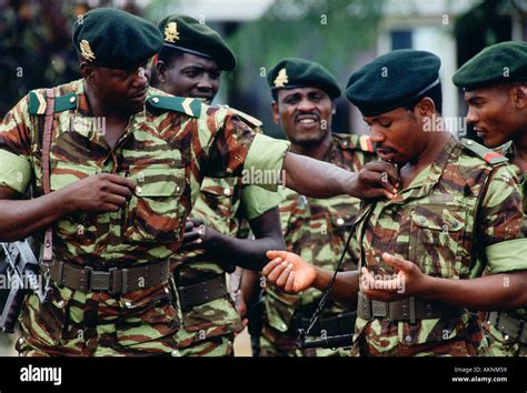 African Soldiers Hi Res Stock Photography And Images Alamy