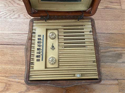 1940s Emerson Radio Model 570 Wooden Cabinet 1949 Not Working Etsy