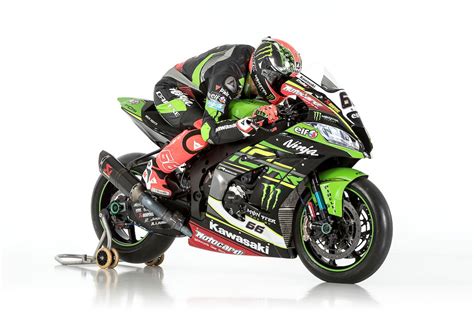 Kawasaki motors racing was the european subsidiary of kawasaki heavy industries, and was located in netherlands. WORLDSBK: KRT launches 2018 Kawasaki Ninja ZX-10RR title ...