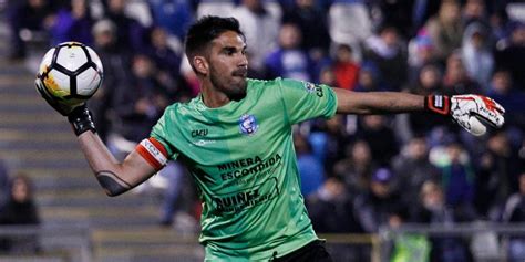 La serena, por su lado, sorprendió tras golear por 5 a 1 a su similar de melpíllo. Colo Colo vs Antofagasta, partido suspendido: Fernando ...