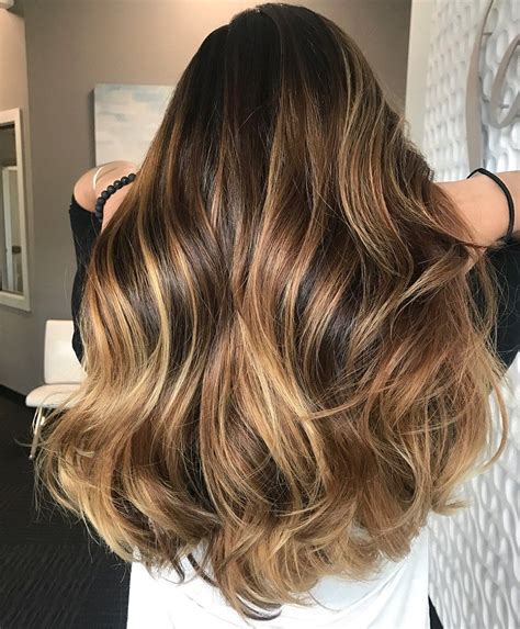 Honey blonde highlights + light brown hair. 20 Honey Balayage Pictures That Really Inspire to Try ...