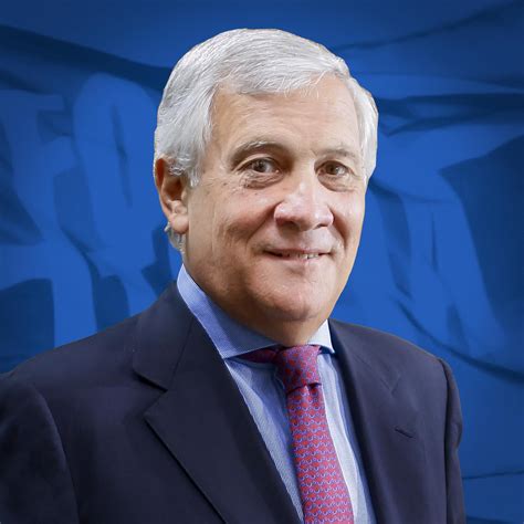 Tajani: "Discutiamo di proposte per sanare i piccoli abusi"