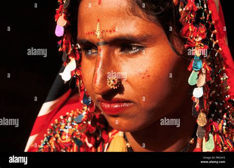 Low Caste Woman India Hi Res Stock Photography And Images Alamy