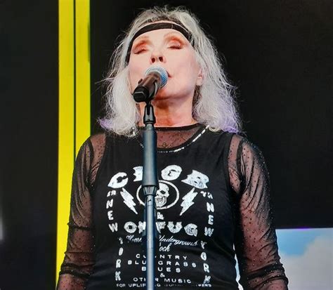 Blondie S Debbie Harry Glastonbury Age Remarks As Fans Race To Defend Her Yorkshirelive