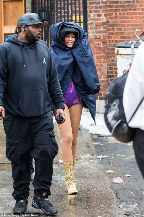 The greatest showman ensemble, the greatest showman. Zendaya wears purple to shoot The Greatest Showman in NY ...