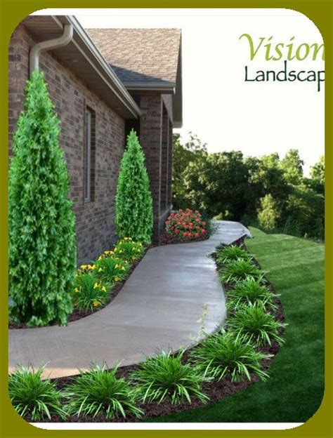 Landscape Layouts Front Yard In 2020 Landscaping Around House