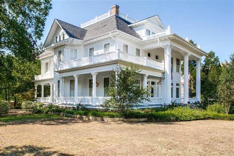 1903 Evers Mansion In Denton Texas — Captivating Houses