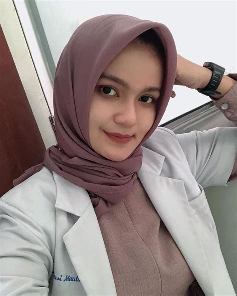 Melihat Aksi Kulineran Dokter Cantik Asal Aceh Ini Bikin Hati Adem Foto 2