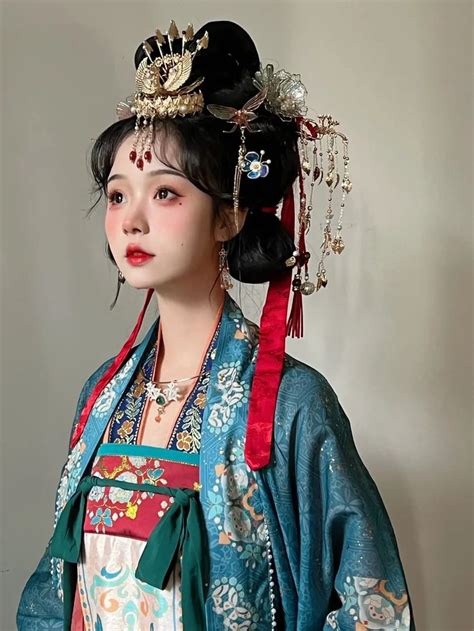 Ghim Của Yueyue Trên Hanfu Nữ Trang Kiểu Tóc Nữ Ý Tưởng Về Trang Phục