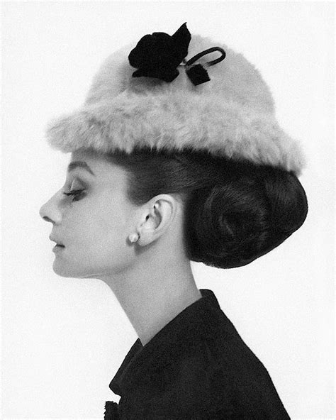 audrey hepburn wearing a givenchy hat 2 by cecil beaton オードリー・ヘップバーン ゴシップガール ヘップバーン