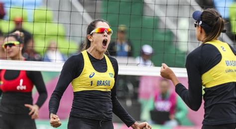 Além dos quatro atletas em quadra, as equipes podem ter dois jogadores suplentes, totalizando seis. Vôlei de praia do Brasil busca vagas em Tóquio-2020 em Pré ...