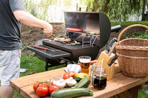 Kosačky g21 bbq big sú vyrobené z oceľového plechu, ktorý je ošetrený čiernou ohňovzdornou farbou. G21 BBQ big grillsütő | EPENTA.HU