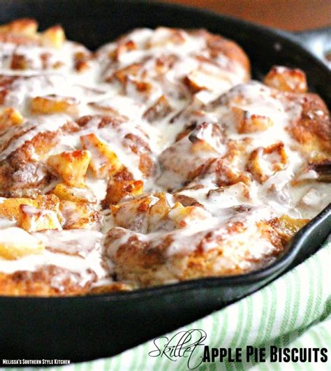A dazzling dessert with bourbon biscuit base, caramel layer, creamy coconut topping and banana toffee. Skillet Apple Pie Biscuits - melissassouthernstylekitchen.com