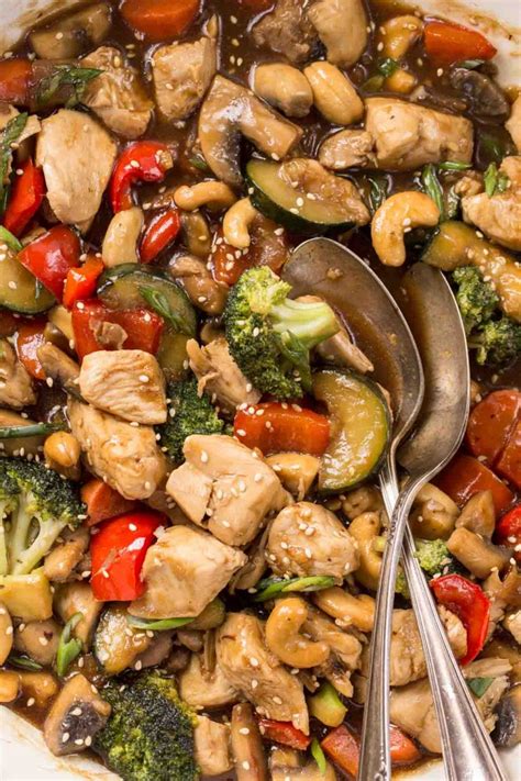 Chef robert danhi solves the problem by cutting the vegetables and meat. Easy Chicken Stir Fry - Valentina's Corner