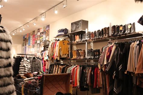BEST VINTAGE CLOTHING SHOPPING IN AMSTERDAM - cute shops + markets