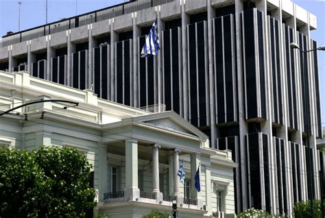 greece s foreign ministry slams turkish defense minister