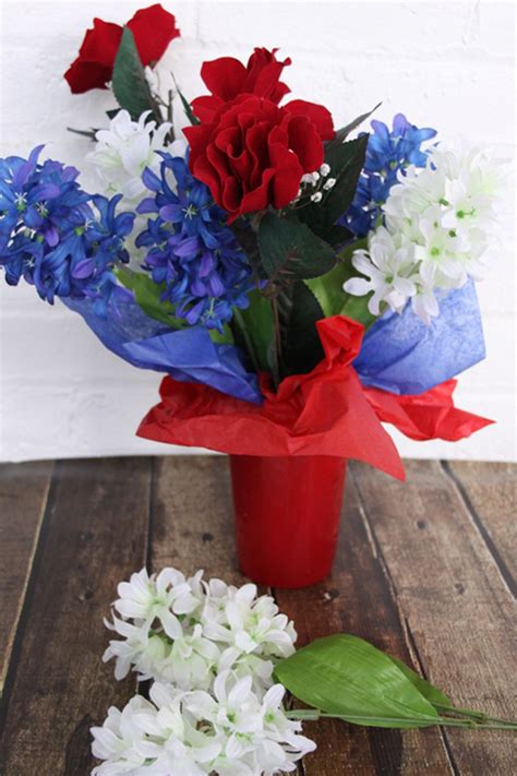 Maybe you would like to learn more about one of these? Memorial Day BBQ Party Ideas and Decorations - Sweet Party ...