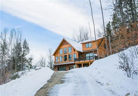 Five Ski Houses For Sale In Maine Ski Houses Luxury Ski Chalet Skiing