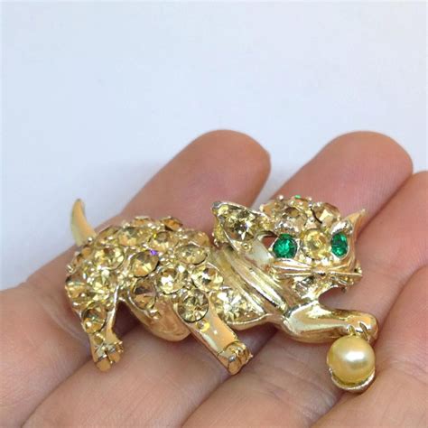 Vintage Cat With Ball Brooch Pin Faux Pearl Pave Rhinestone Gold Tone Jewelry