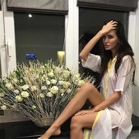 Алана мамаева назвала причины развода с первым мужем. Алана Мамаева вставила зубы за 3 миллиона. ФОТО