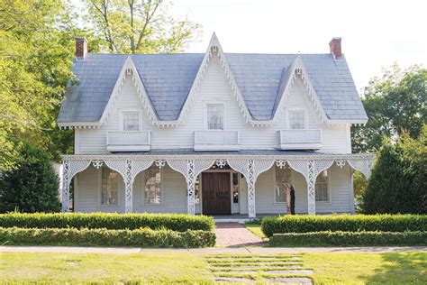 Opelika Decorated With Historic Carpenter Gothic Houses The Observer