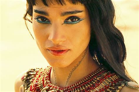 Pin By Janine Meberg On Angel Wars Egyptian Makeup Mummy Makeup Egypt Makeup