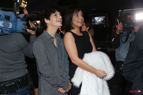 Além disso, joana terá sido ainda, alegadamente, filmada sem sua autorização a ter relações sexuais com um jovem num bar. Apresentação de "Mulheres de Abril" - MoveNotícias