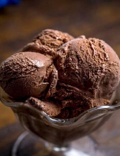 Yummy Delicious Rich Taste Creamy Mouthwatering Chocolate Ice Cream Age Group Old Aged At Best