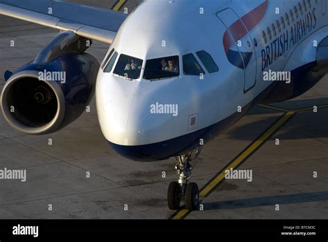 Ba Airbus A320 Jet Airliner Immagini E Fotografie Stock Ad Alta