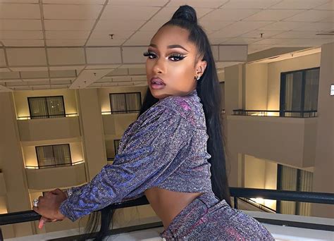 Jun 22, 2021 · megan thee stallion body measurements: Megan Thee Stallion Is In Tears In New Video After A ...