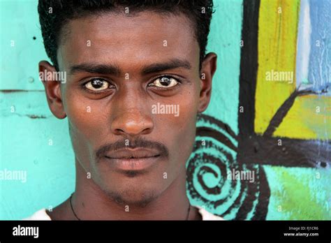 Close Up On Ethiopian Man In Turmi Omo Valley Stock Photo Alamy
