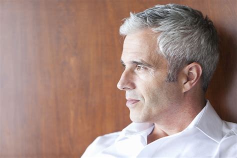A Mens Guide For How To Color Gray Hair