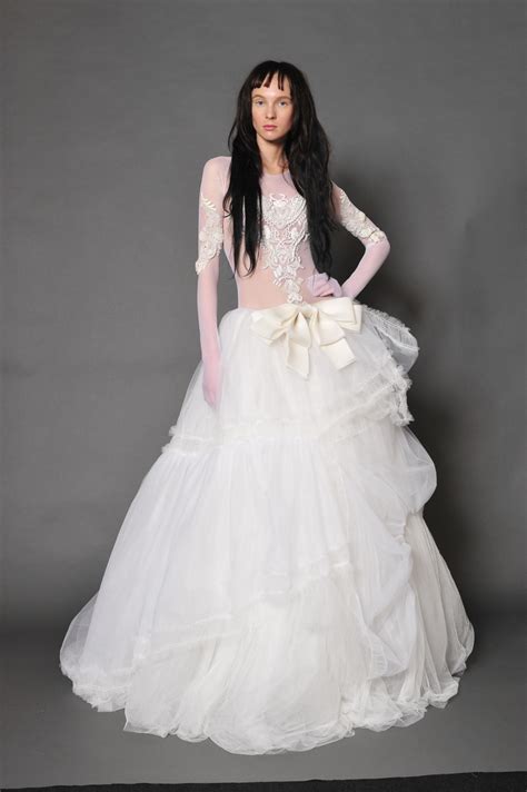Vera Wangs Fall 2016 Wedding Dress Collection Arabia Weddings