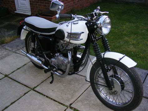 Triumph motorcycles use cookies on this website to provide the best experience possible. 1966 Triumph Tiger 90 350 / 500