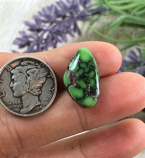 6 carats Lime Green Turquoise Cabochon | Turquoise stone jewelry, Turquoise jewelry, Turquoise