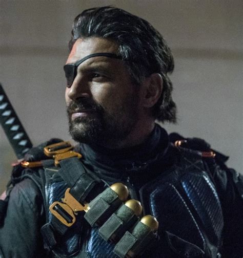 Slade Wilson Arrowverse Heroes And Villains Wiki Fandom