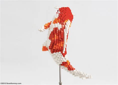 Meticulously Constructed Wildlife Sculptures Made Entirely Out Of Legos